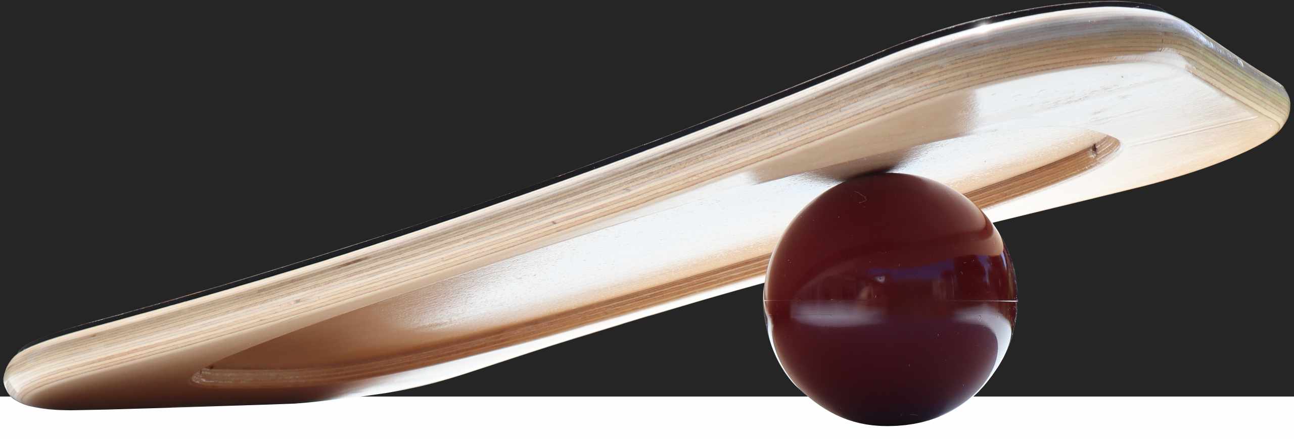 CoolBoard balance board on Ball product highlight 01